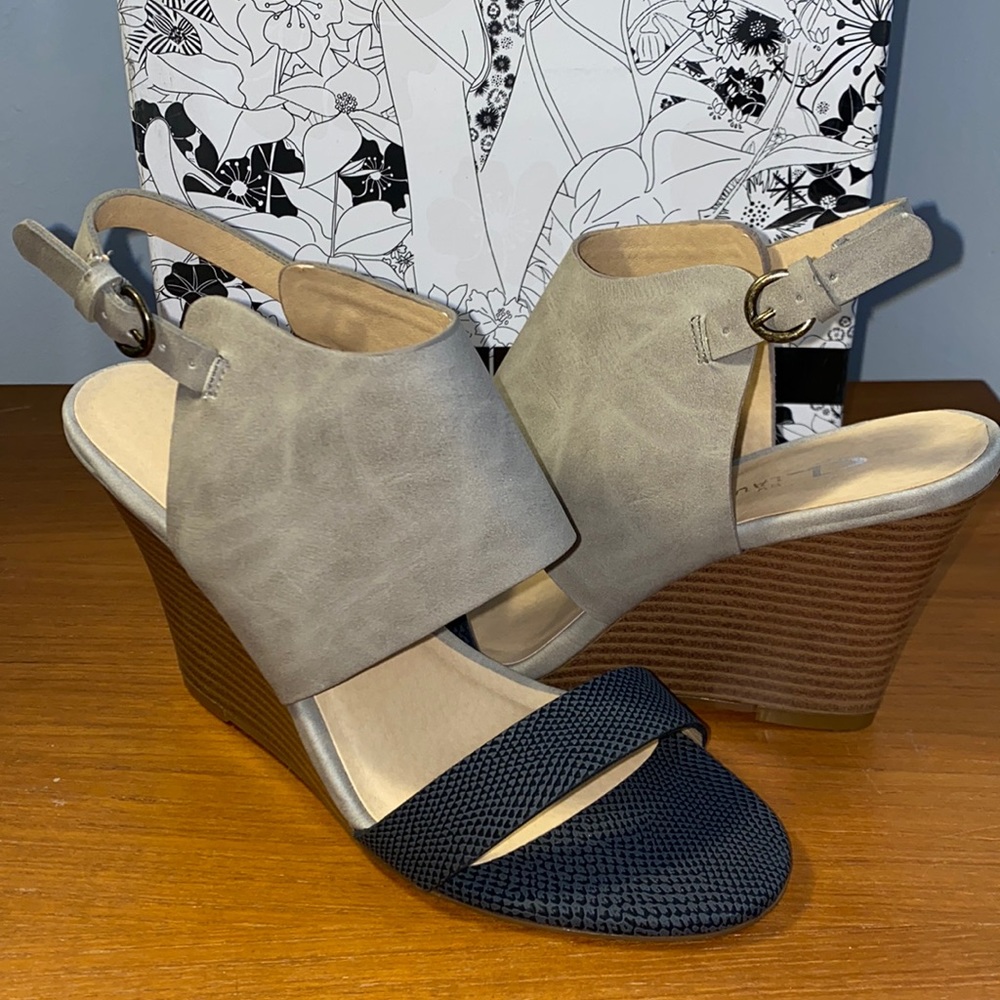 NIB CL BY LAUNDRY BAJA SNAKE WEDGE SANDAL US 7.5